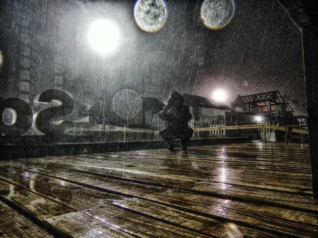 "fotografiando bajo la lluvia" de Mercedes Orden