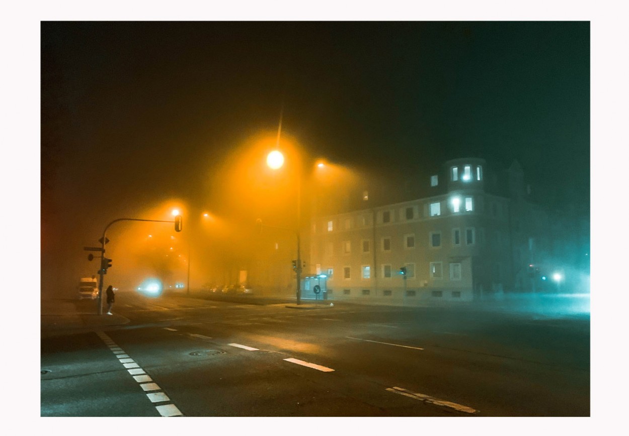 "En la neblina" de Victor Houvardas