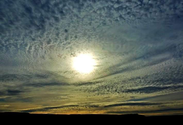 "Nubes Y sol Atardecer!!!" de Laura Blanco
