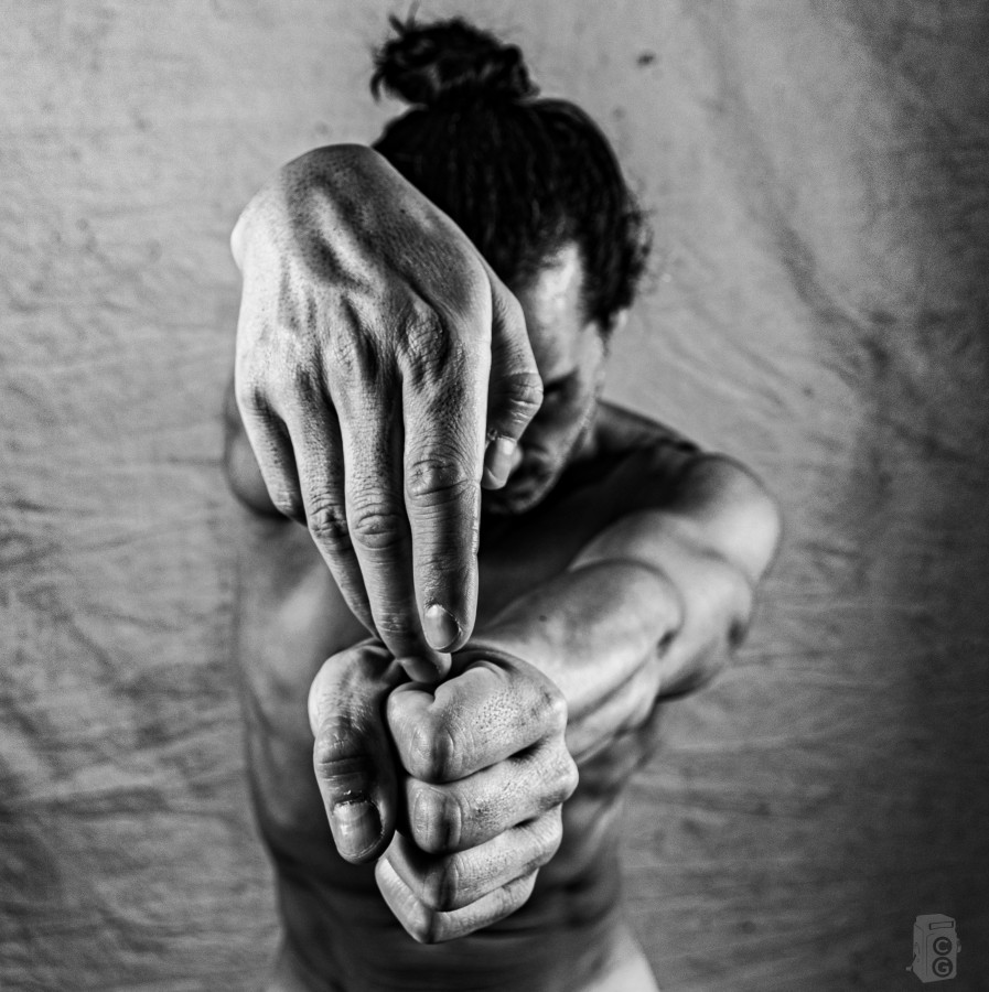 "manos" de Carlos Rafael Gambino