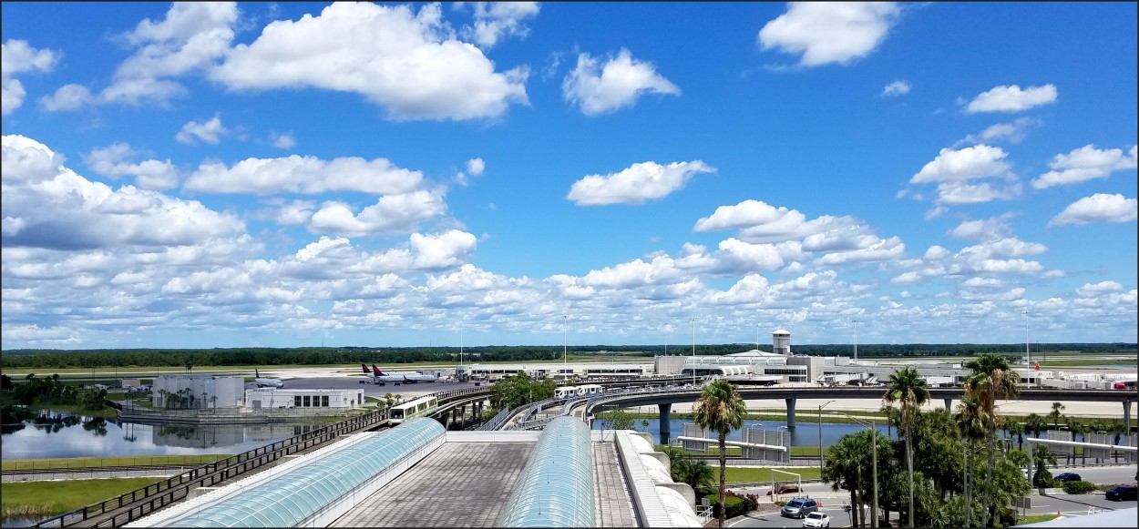 "Aeropuerto Orlando..." de Mara Ins Hempe