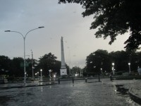 Lluvia en la plaza