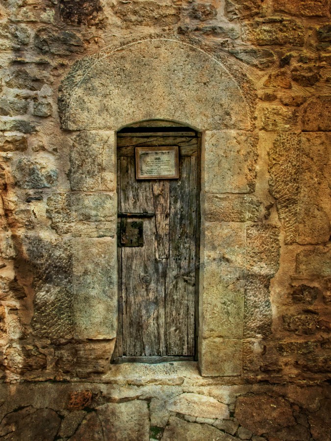"Puerta de la crcel. Ares del Maestre, Castelln" de Juan Beas