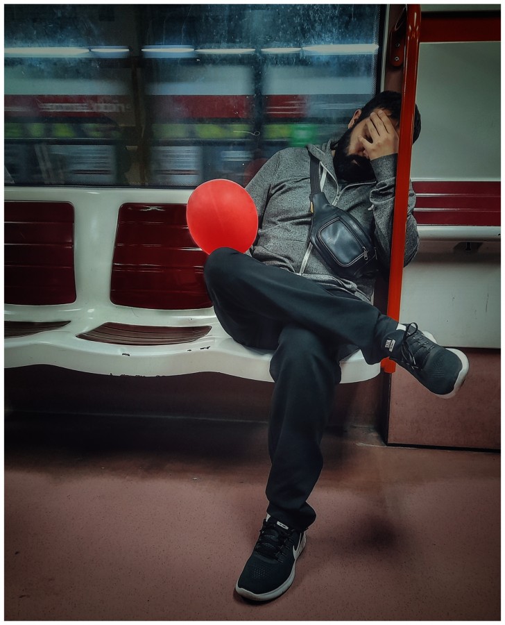 "Desacuerdo con mi globo rojo" de Roberto Guillermo Hagemann