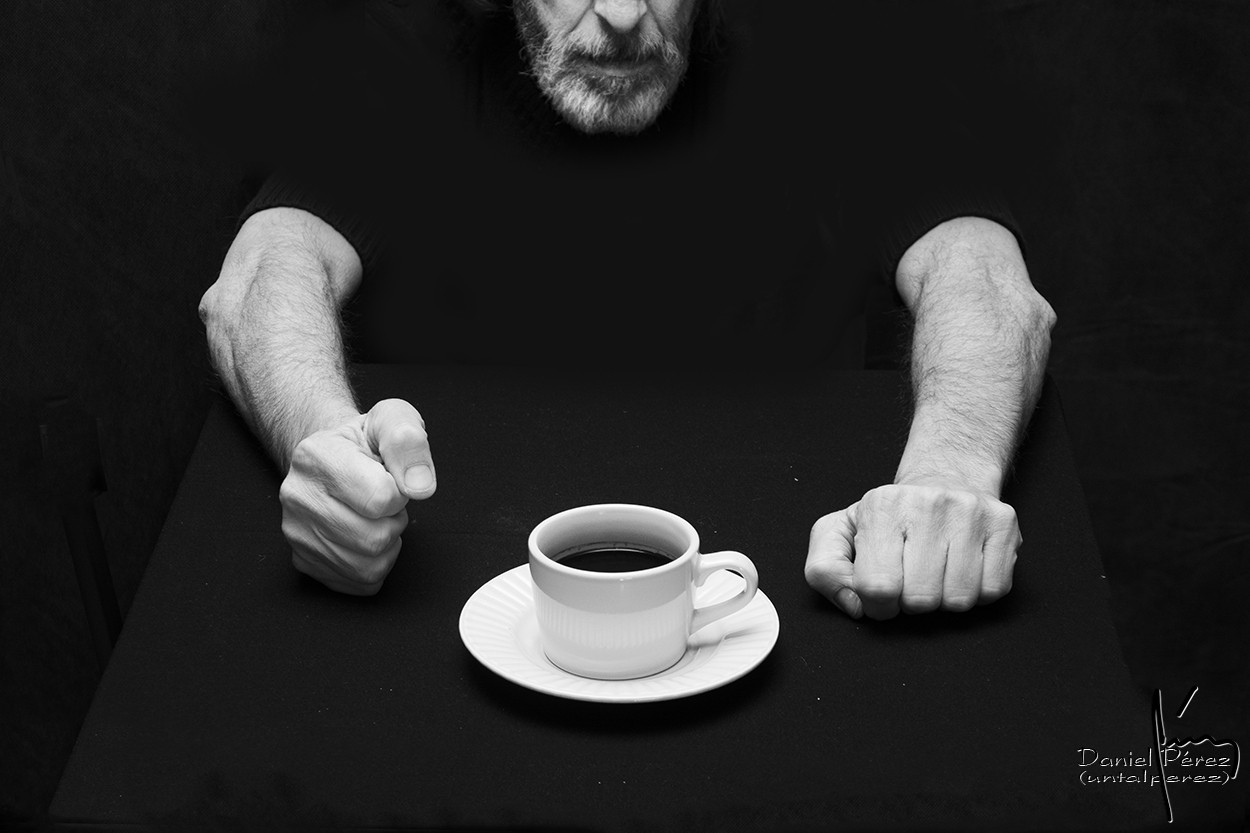 "T, no caf" de Daniel Prez Kchmeister