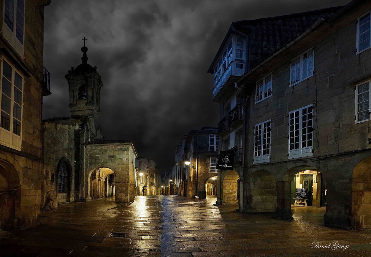 "Noches de Santiago de Compostela..." de Alberto Daniel Gangi