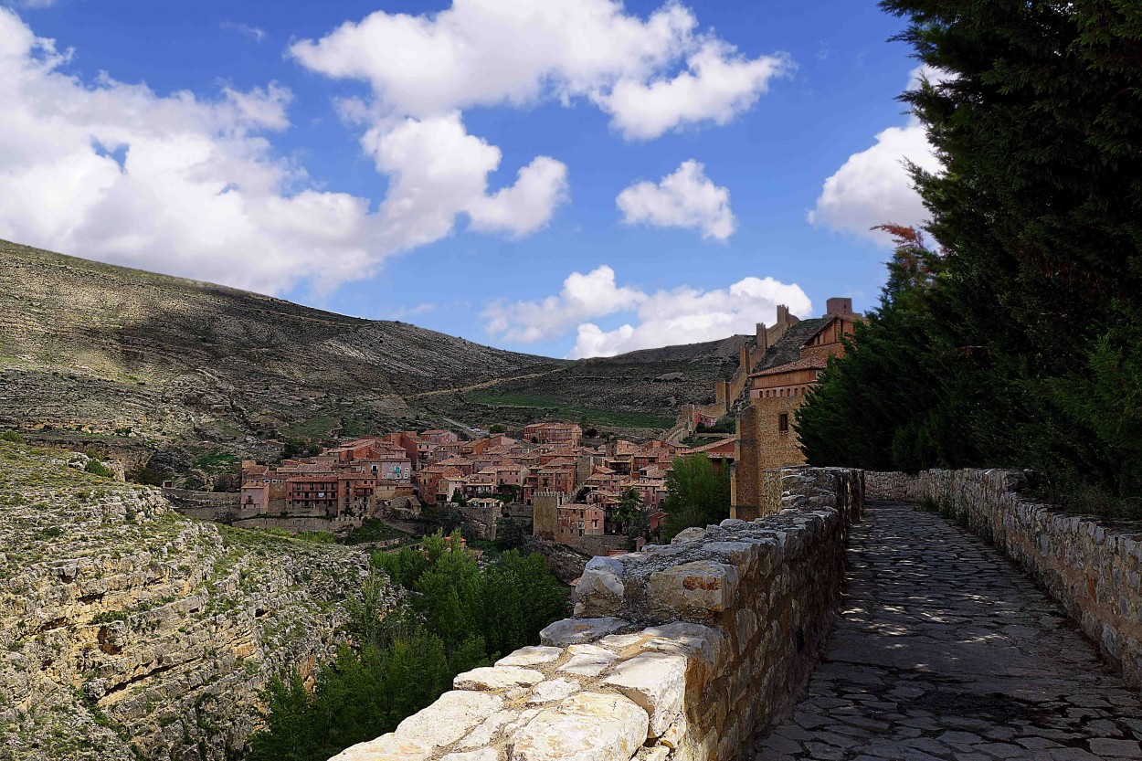 "Albarracn, una joya espaola..." de Alberto Daniel Gangi