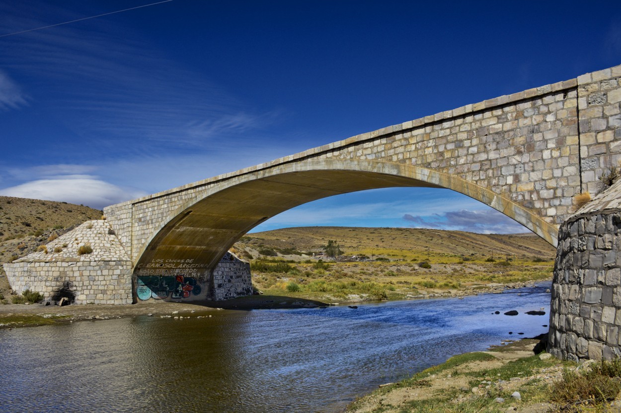 "Puente del Covunco" de Osvaldo Sergio Gagliardi