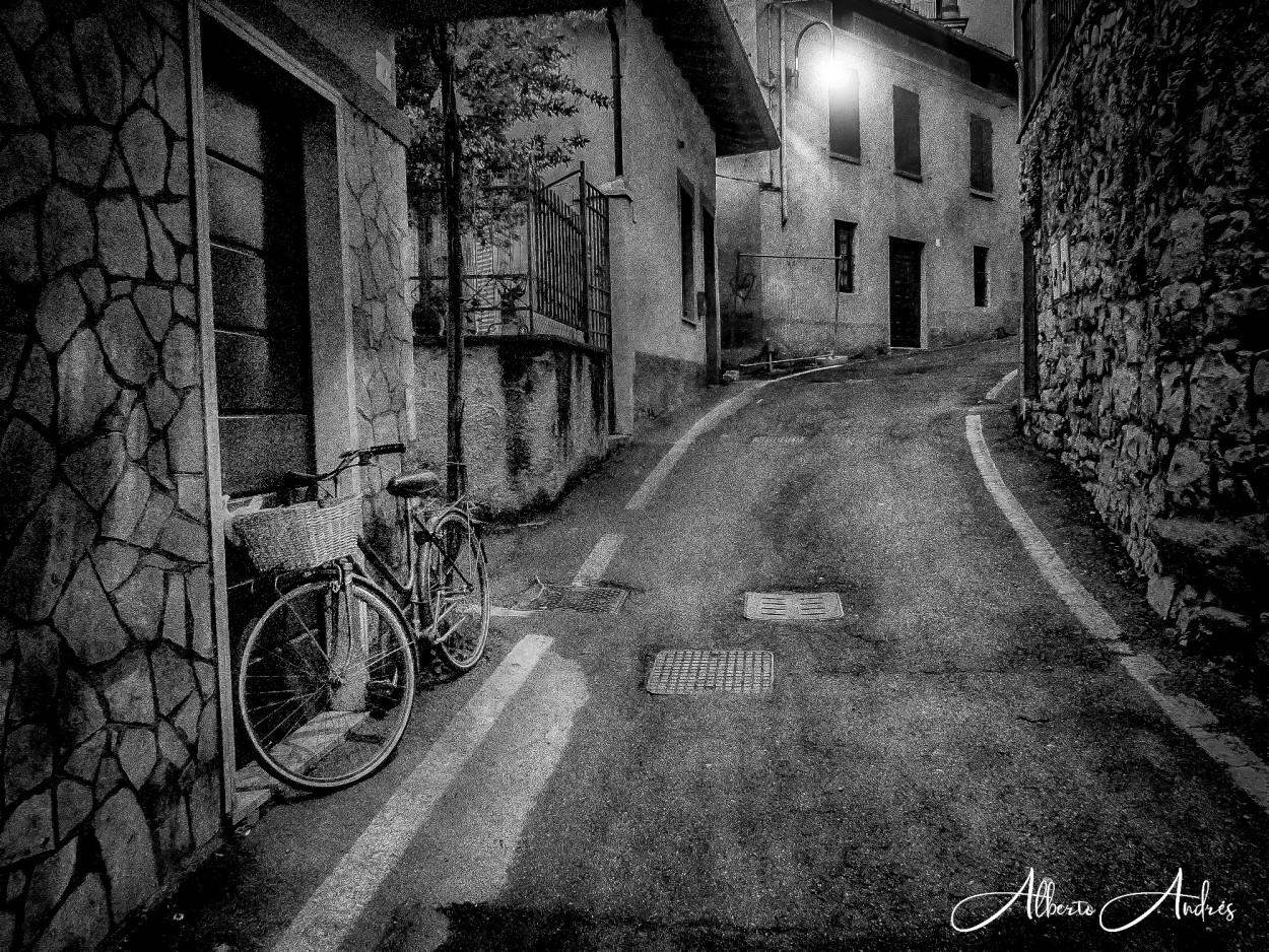 "La bicicleta" de Alberto Andrs Melo