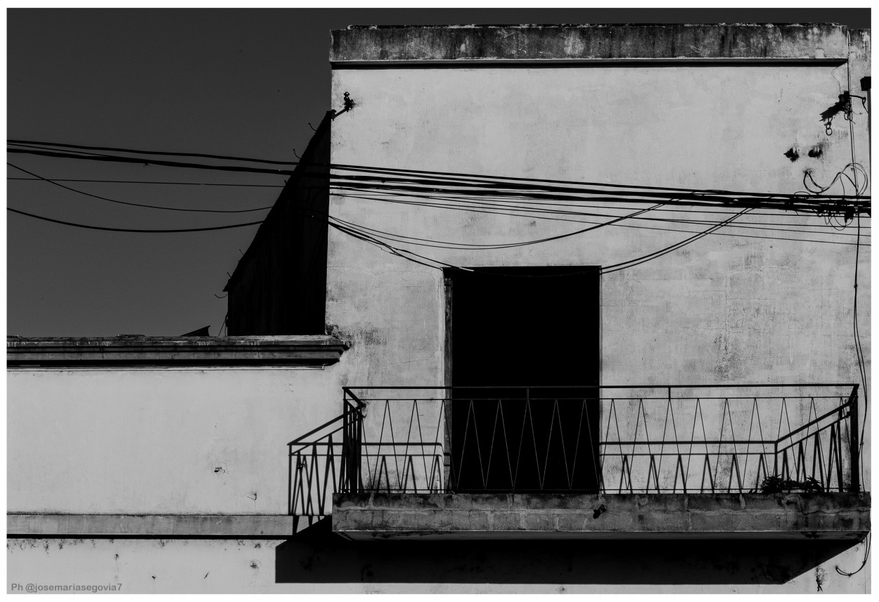 "El balcn de las ausencias" de Jos Mara Segovia
