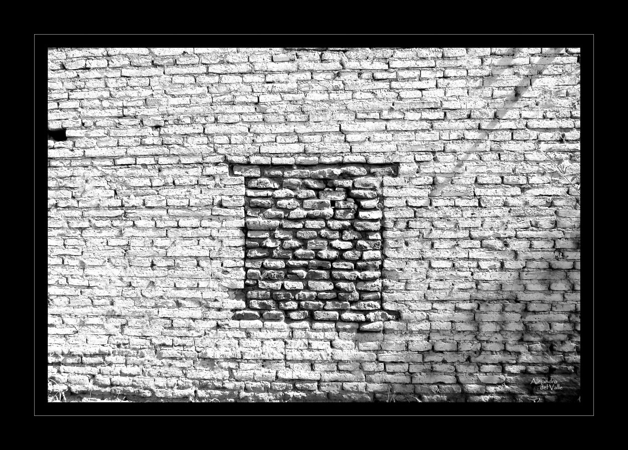 "La ventana tapiada" de Alejandro del Valle