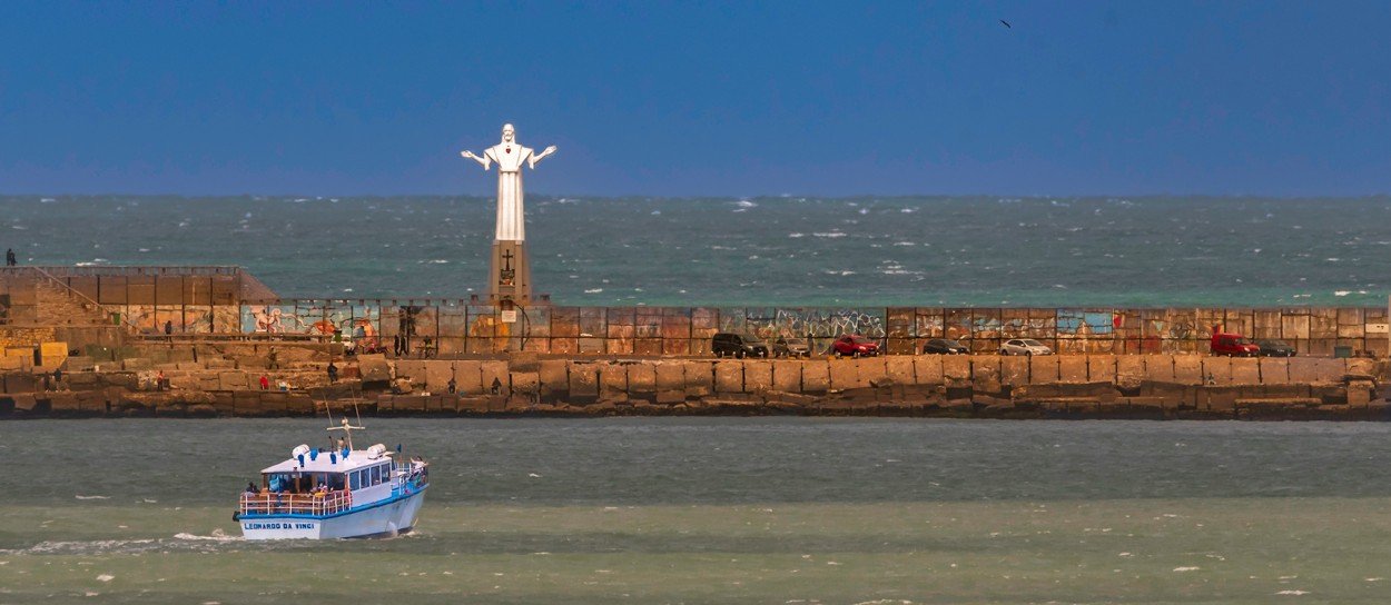 "San Salvador-Escollera Sur-Mar del Plata" de Alfredo Fushimi