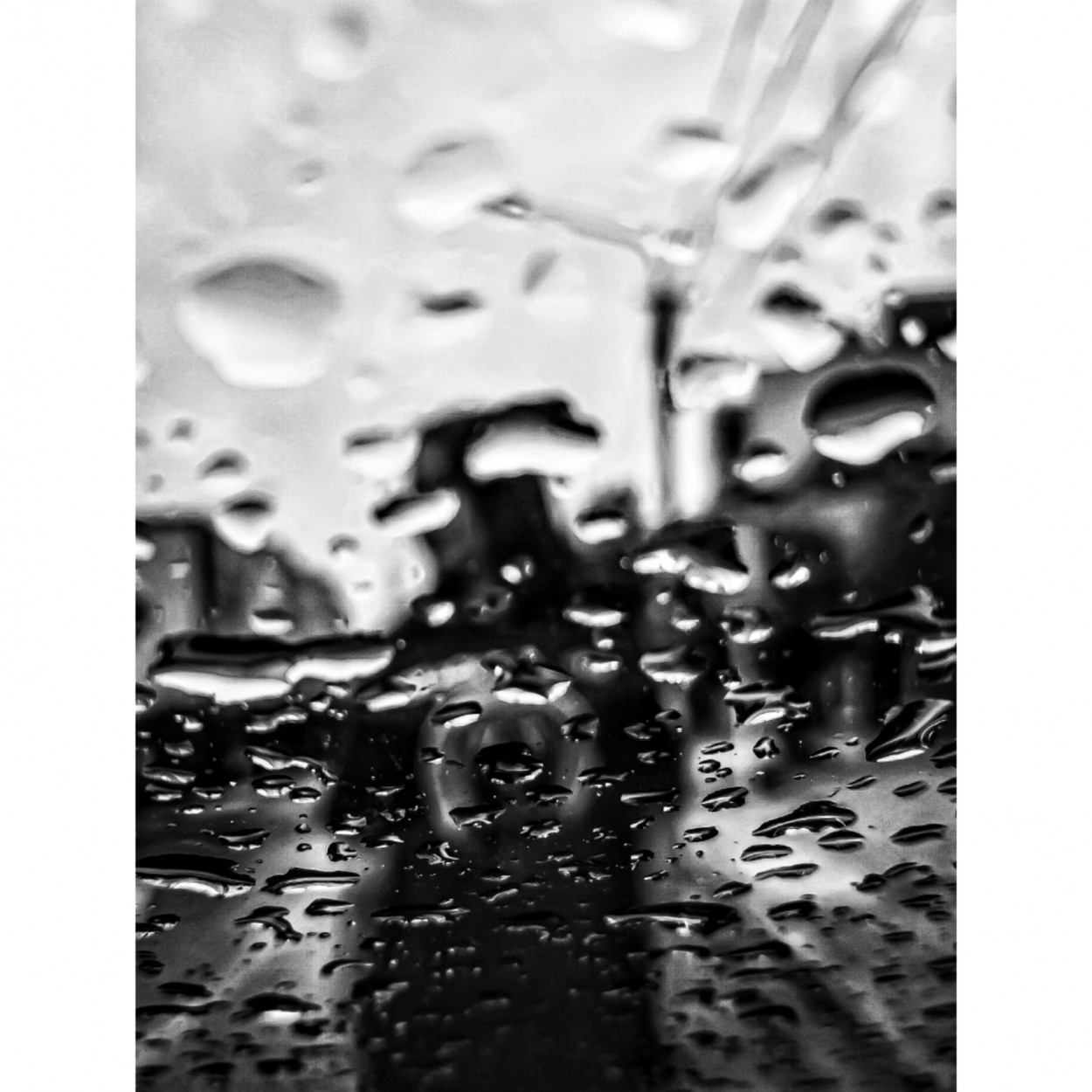 "La lluvia tiene un vago secreto de ternura" de Gabriel Rigal