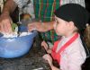Cocinerita - Ayudando al abuelo a cocinar