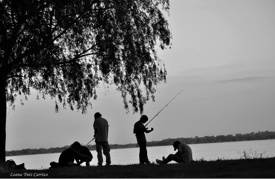 Foto 3/Jóvenes de pesca