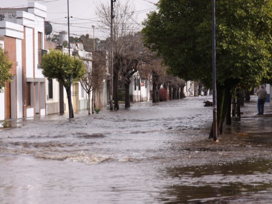 Foto 3/Inundaciones en Azul 19-5-2012