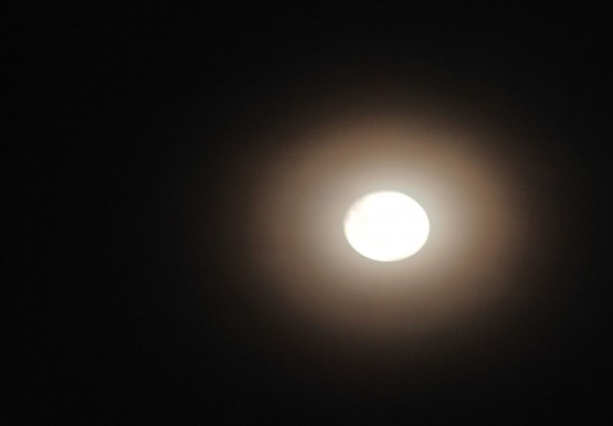 Foto 1/Cuando NUBE se comi la luna...