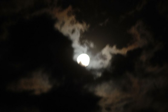 Foto 2/Cuando NUBE se comi la luna...