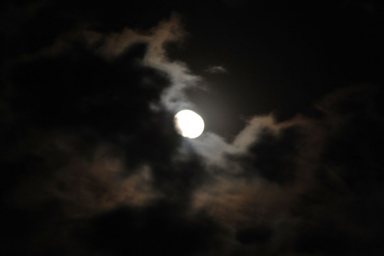 Foto 3/Cuando NUBE se comi la luna...