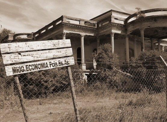 Foto 1/Palacio Piria - patrimonio histrico abandonado