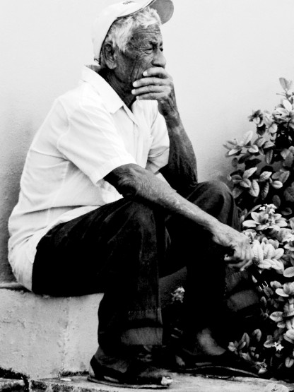 Foto 1/La Calle habla de miseria,dolor,abandono,angustia