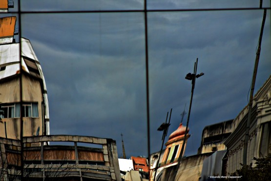 Foto 1/Reflejos de Ciudad` Mirando la ciudad por reflejos