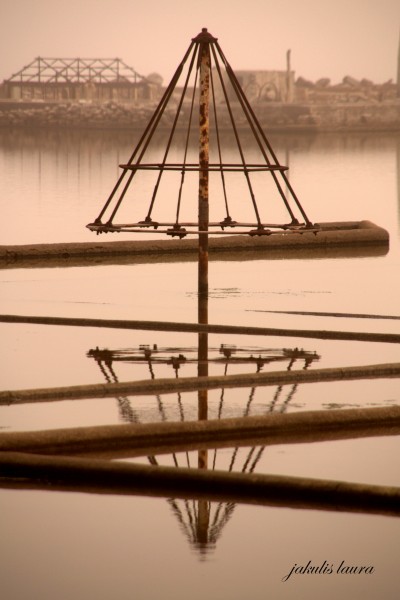 Foto 2/Abstracciones en el lago Epecuen