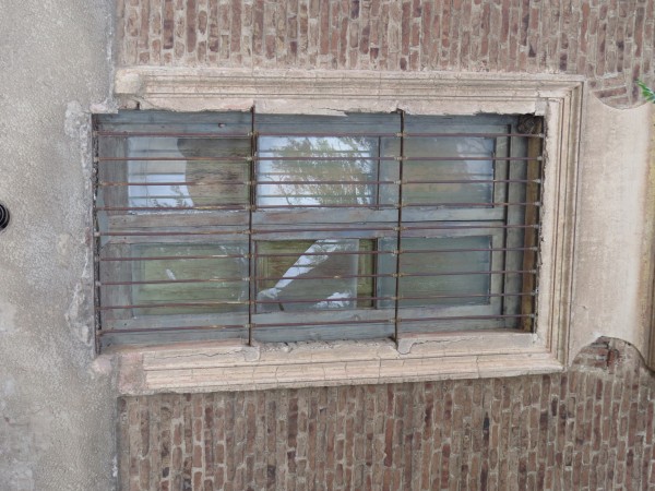 Foto 3/` Puertas y ventanas del pueblo `