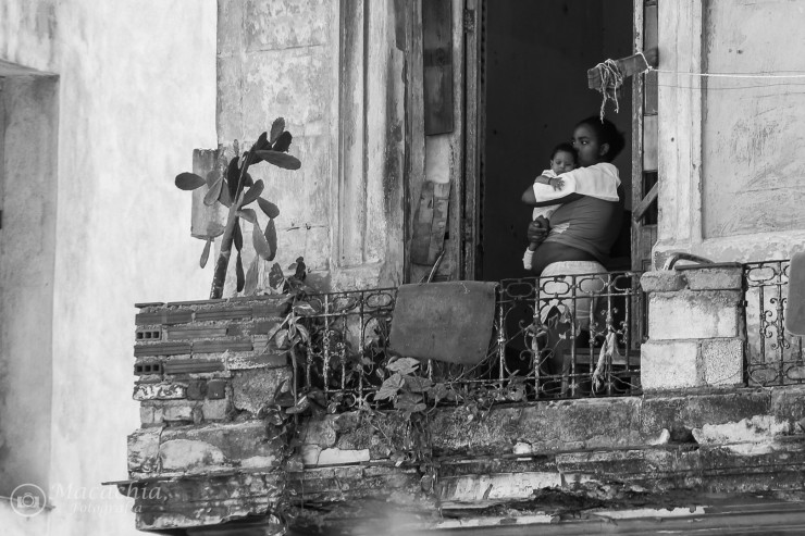 Foto 3/`Ventanas - balcones habitados - Cuba`