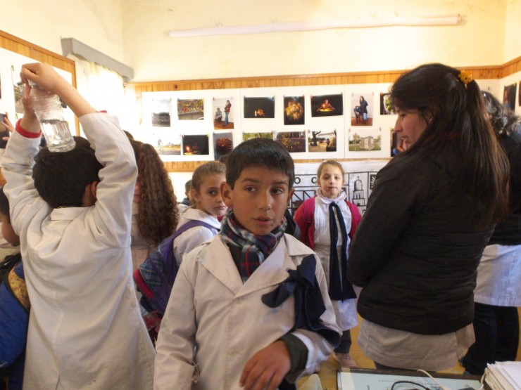 Foto 5/Escolares y maestros de visita