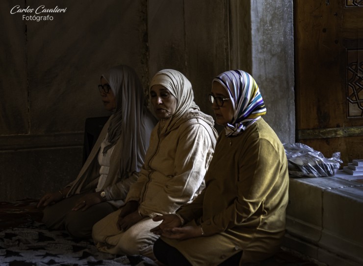 Foto 4/Las Mujeres en la Mezquita...