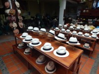 Sombrerera de prestigio en Cuenca (Ecuador)