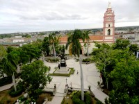 Camagüey, ciudad cubana de colores rojizos