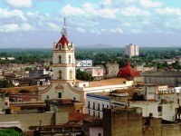 Camagey, ciudad cubana de colores rojizos