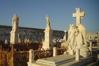 Cementerio de Reina: tesoro del arte estatuario