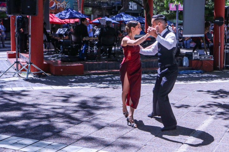 Foto 2/Tango en la peatonal