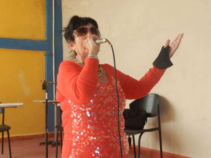 Foto 1/Una diosa cubana de la tonada: Vibra la voz dulce