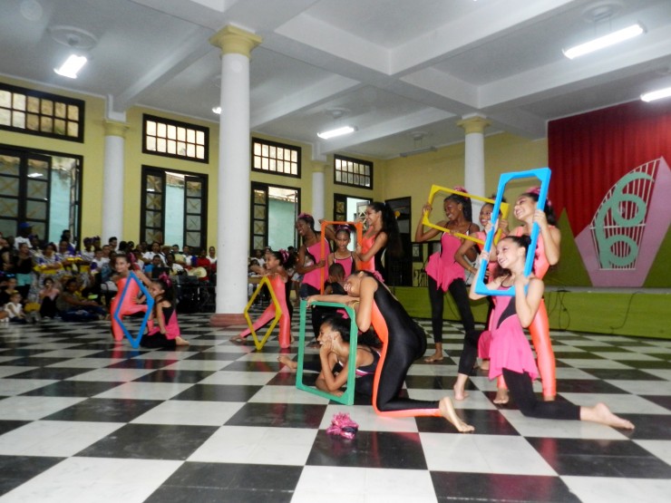 Foto 1/La solidez de bailes tradicionales en Cuba