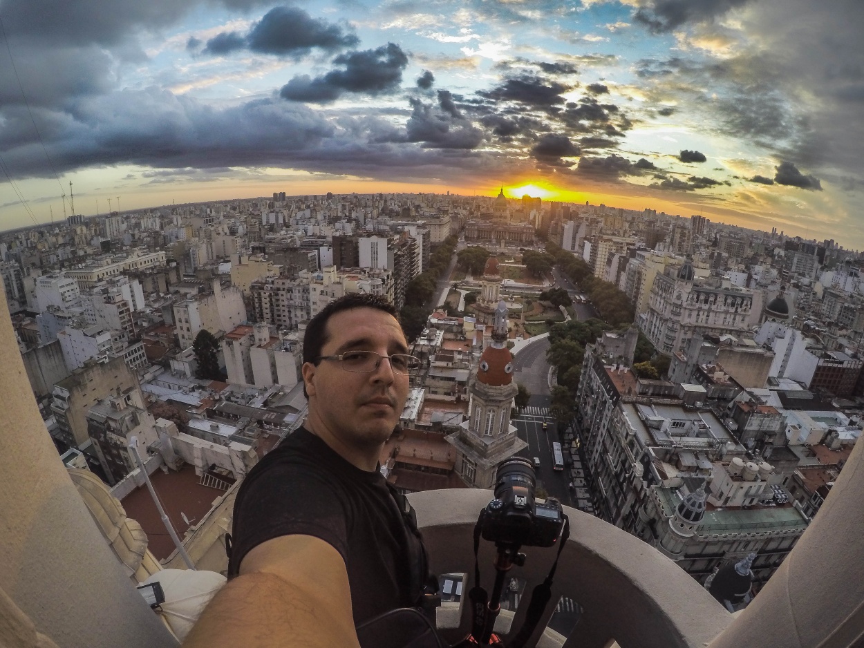 "Selfie en las alturas" de Gonzalo Rodrigo Flores