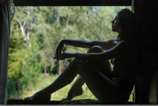 FotoRevista / Convocatoria / Desnudo en ventana de Horacio Jorge Iannella