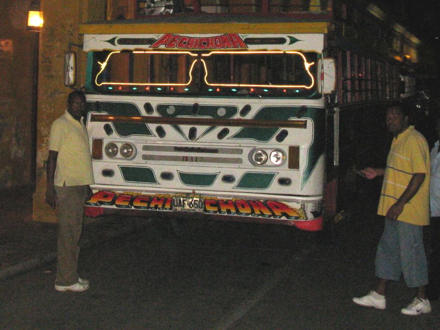 FotoRevista / Convocatoria / `Pechichona` bus nocturno de Eduardo Dutto
