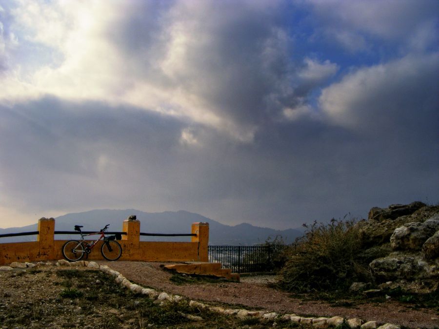 "Bici en mirador" de Francisco Jos Cerd Ortiz