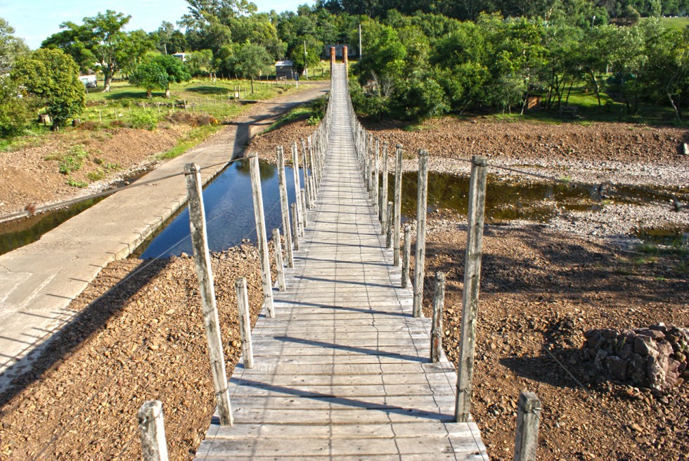 "Puente en Valle Eden-Uruguay" de Luis Guillermo Gonzalez