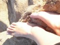 mis pies en la arena