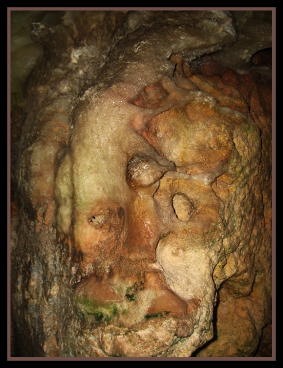 "1-extraa naturaleza-2-Cuevas de estalactitas" de Ana Maria Jankech