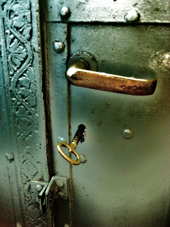 "la puerta.." de Alicia Tiziano