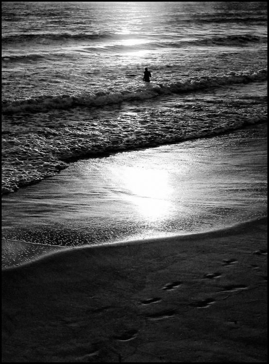 FotoRevista / Convocatoria / Amanecer en la playa de Mario Abad