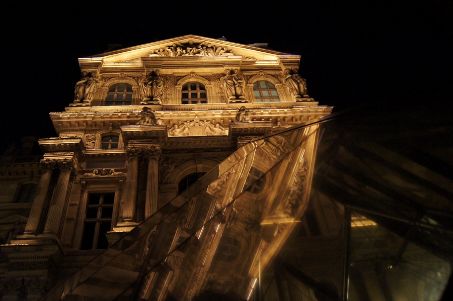 "Louvre" de Andrea Cormick