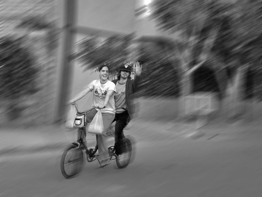 "En una bicicleta de a dos" de Ricardo Cascio