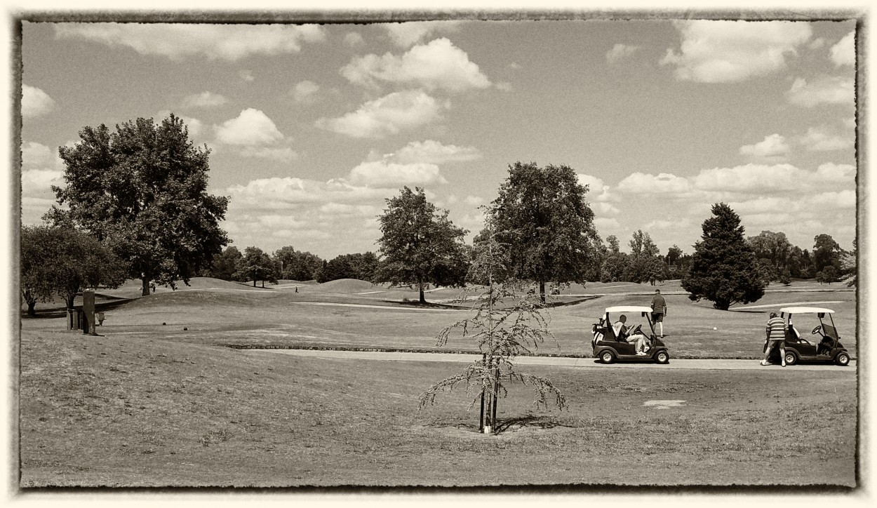 "Recorriendo el Campo de Golf..." de Mara Ins Hempe
